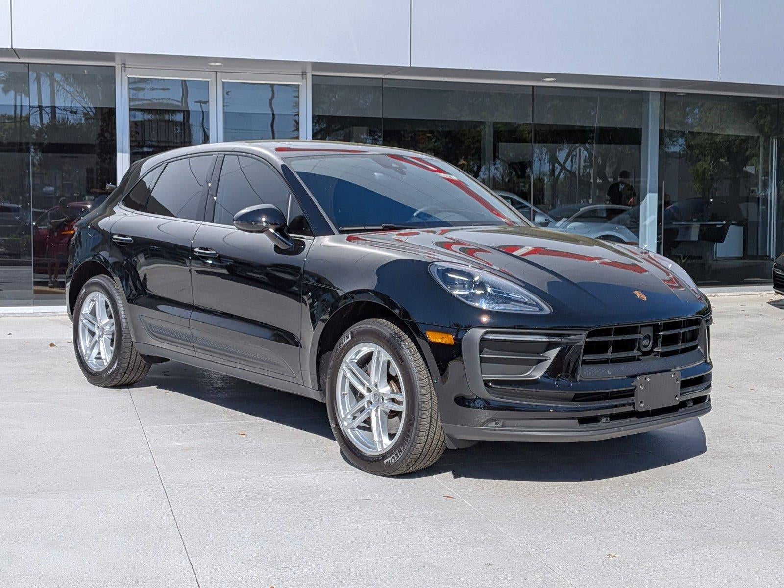 2023 Porsche Macan AWD