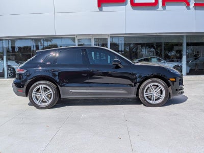 2023 Porsche Macan AWD