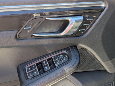 2025 Porsche Macan T AWD