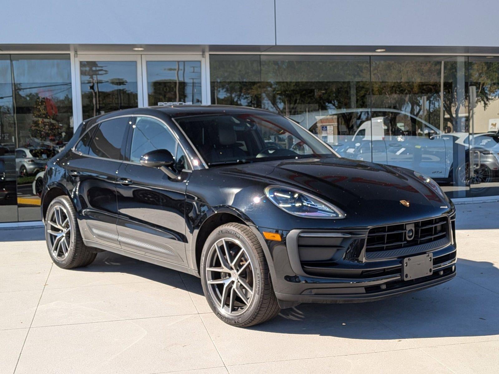 2025 Porsche Macan T AWD