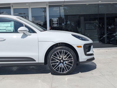 2026 Porsche Macan AWD
