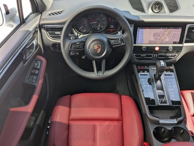 2026 Porsche Macan AWD