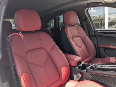 2026 Porsche Macan AWD