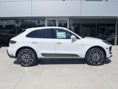 2026 Porsche Macan AWD