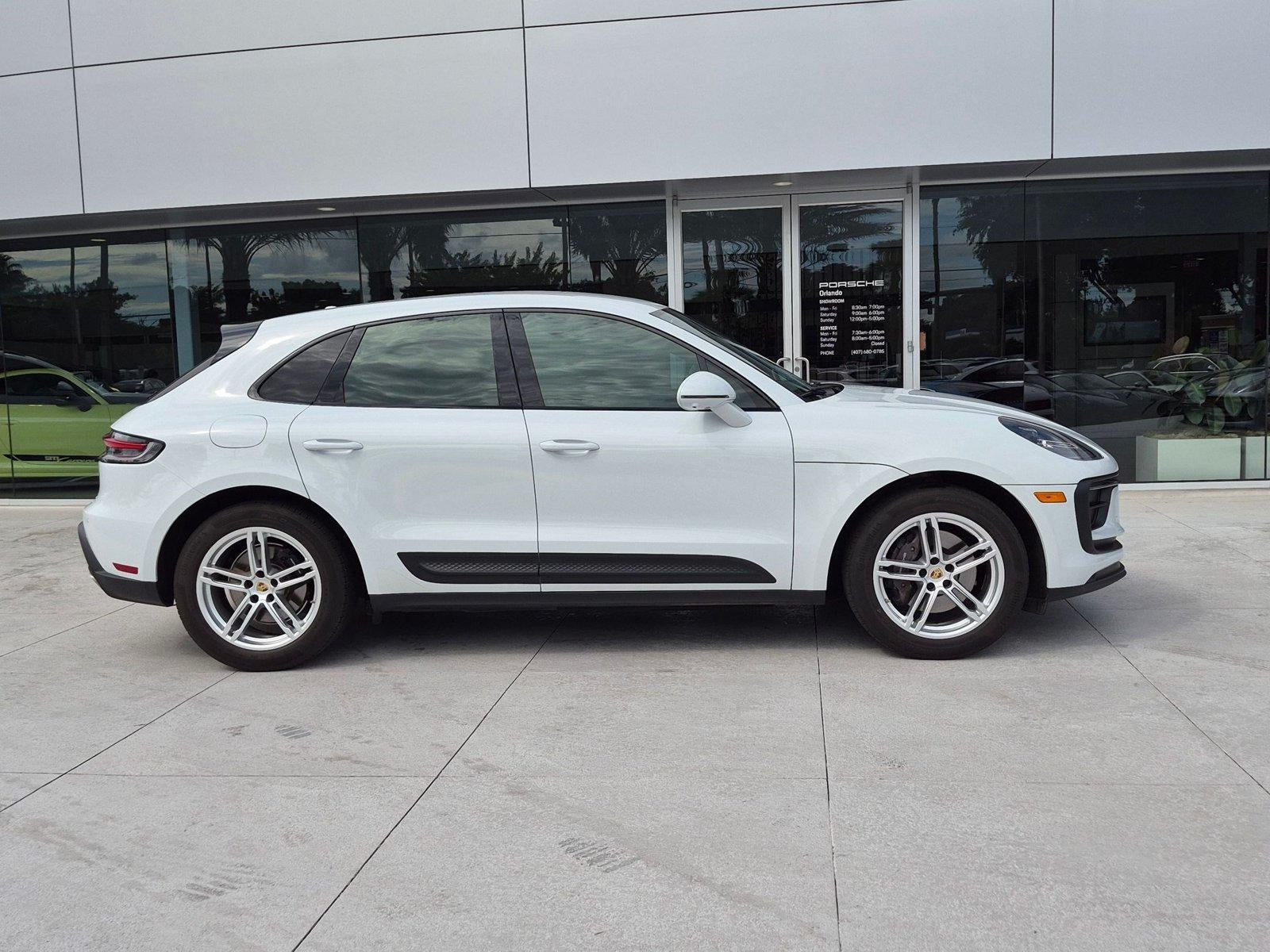 2023 Porsche Macan AWD