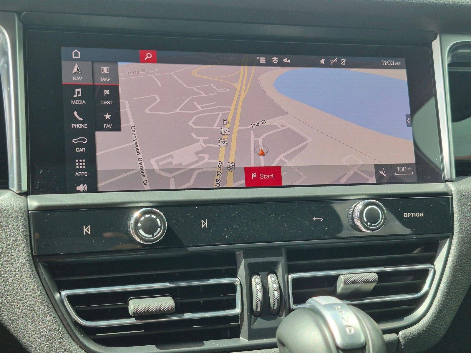 2023 Porsche Macan AWD
