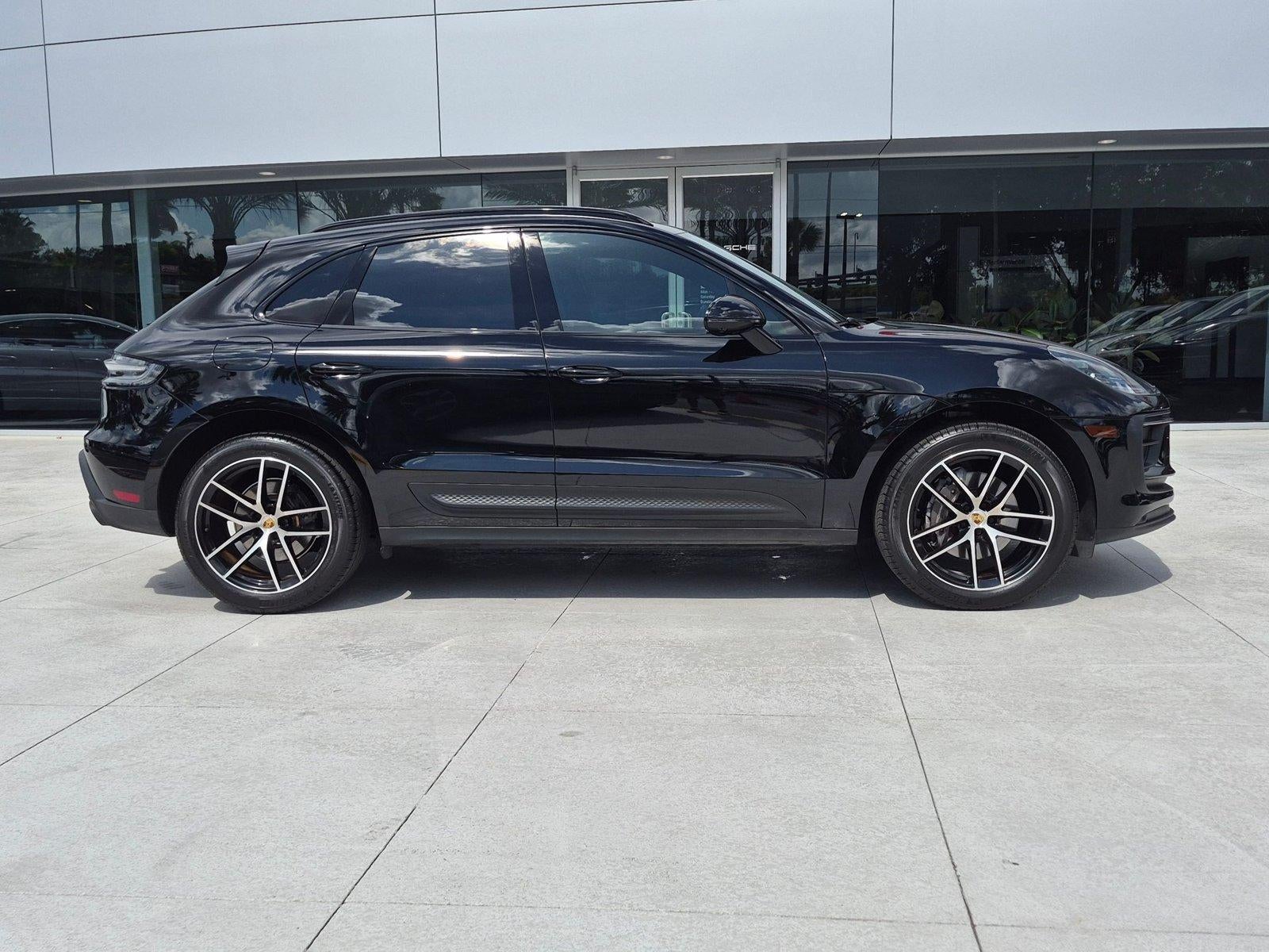 2023 Porsche Macan AWD