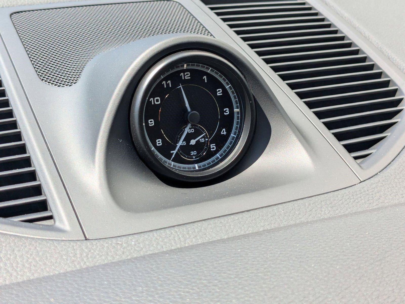 2025 Porsche Macan AWD