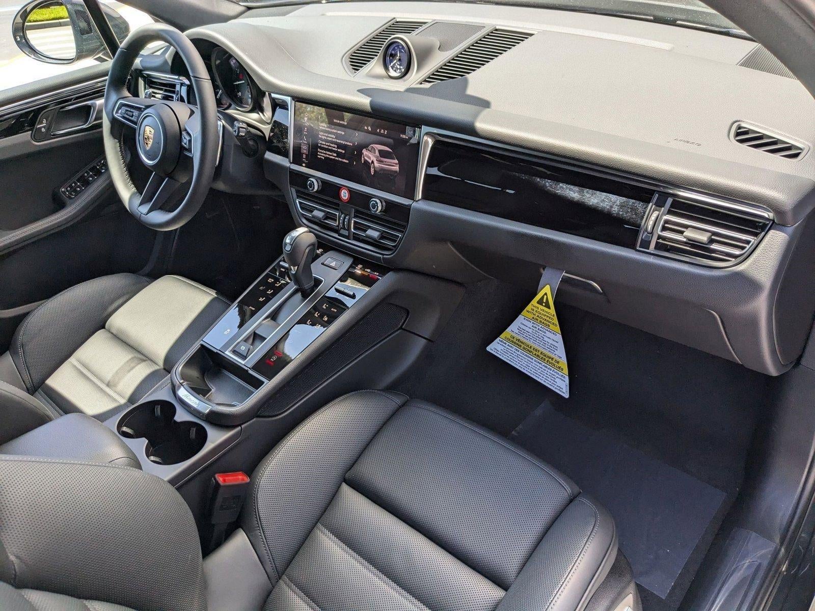 2025 Porsche Macan AWD