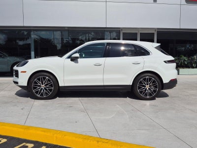 2025 Porsche Cayenne AWD