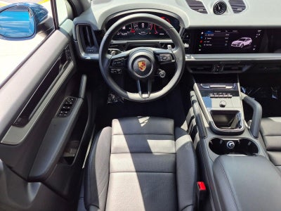 2025 Porsche Cayenne AWD