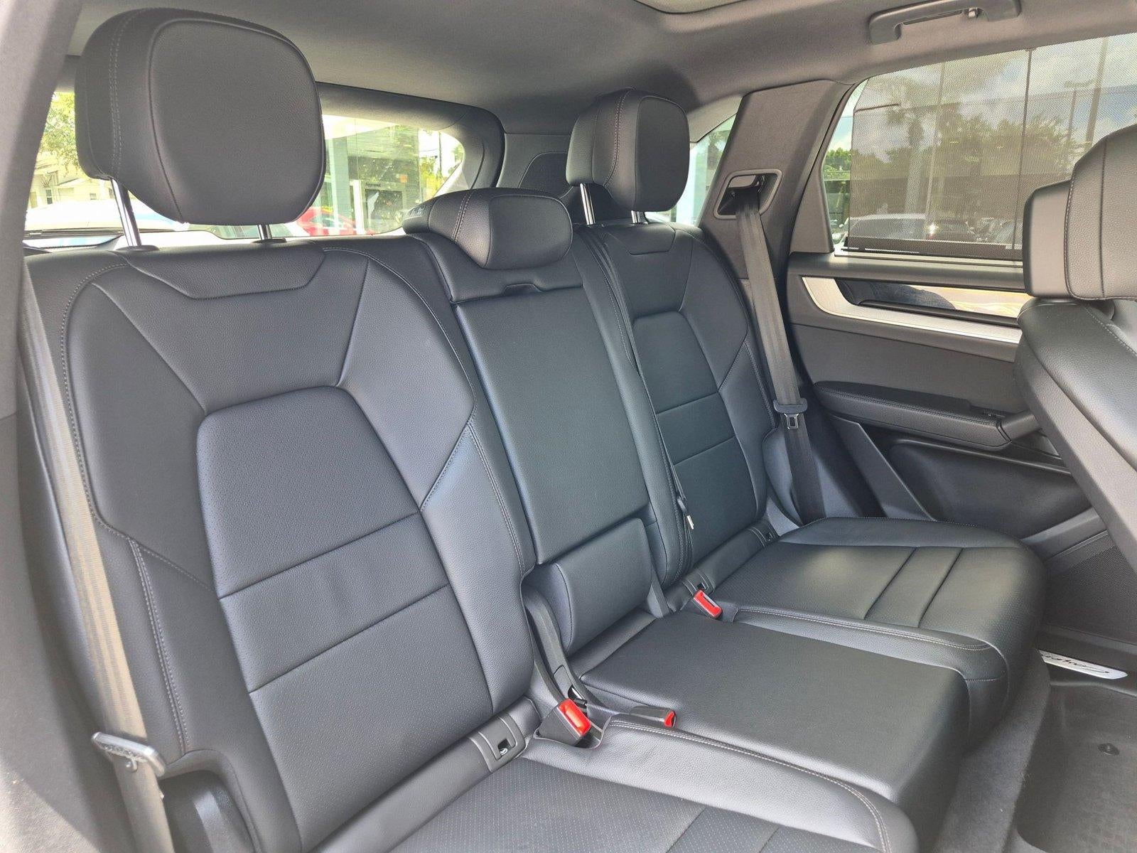 2025 Porsche Cayenne AWD