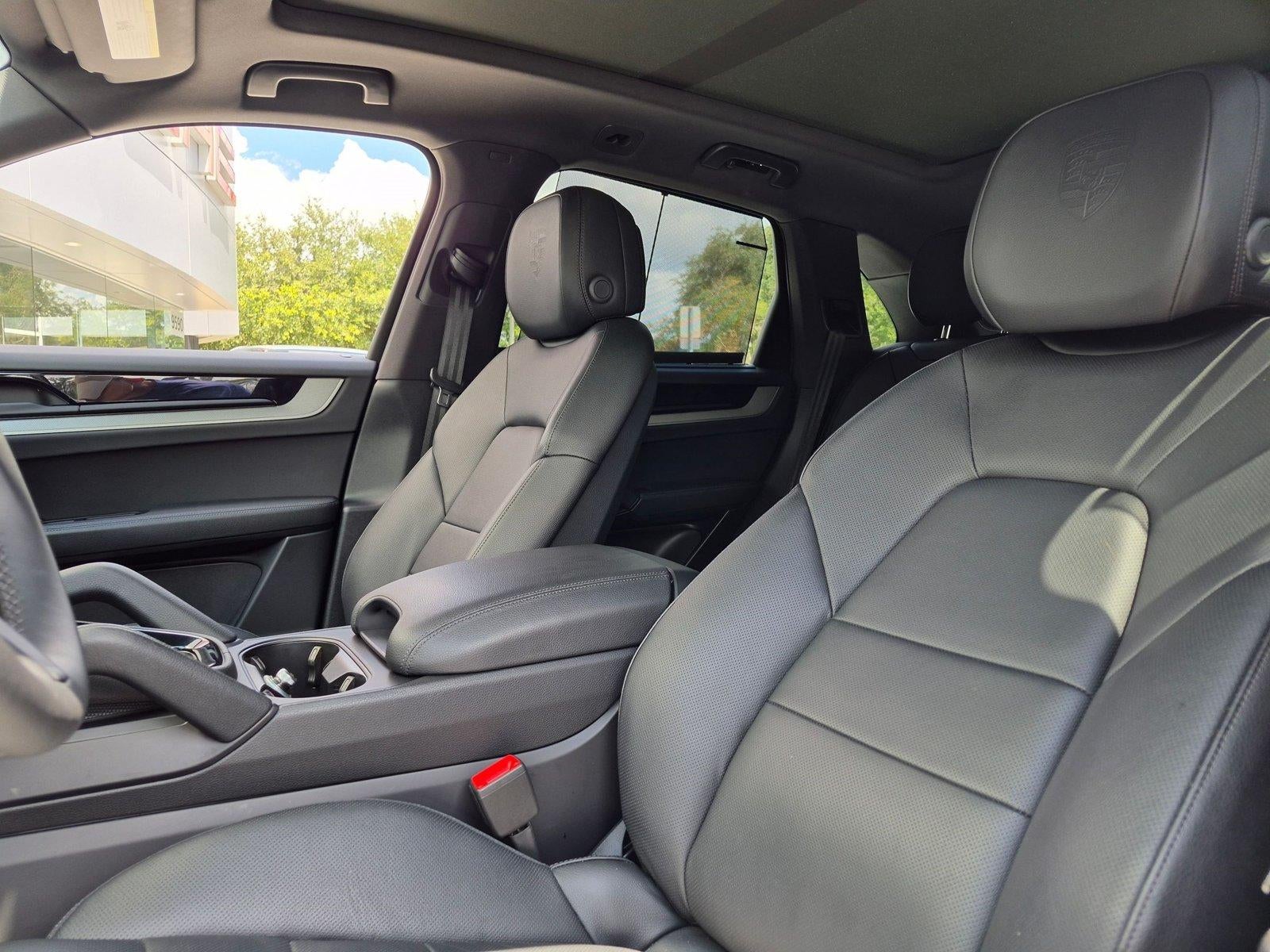 2025 Porsche Cayenne AWD