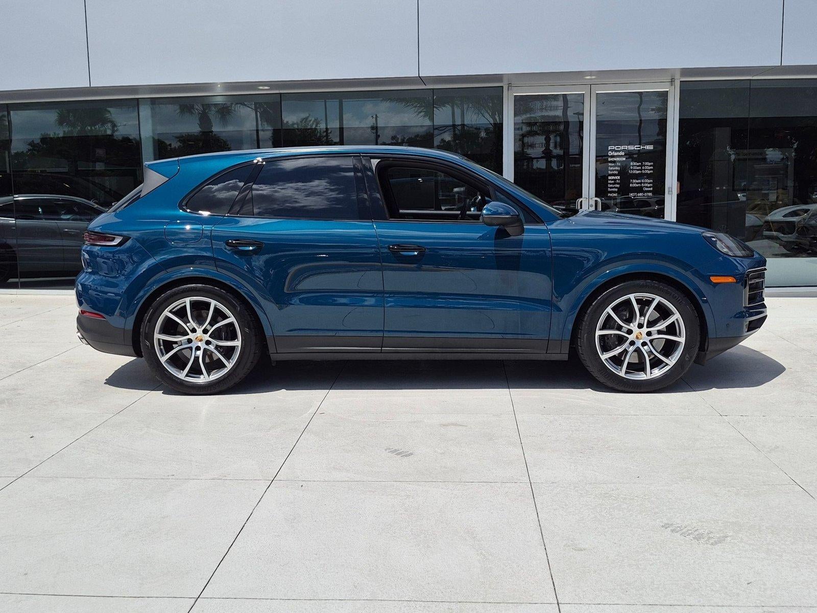 2025 Porsche Cayenne AWD