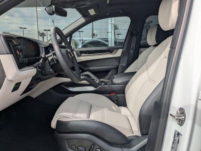 2025 Porsche Cayenne AWD