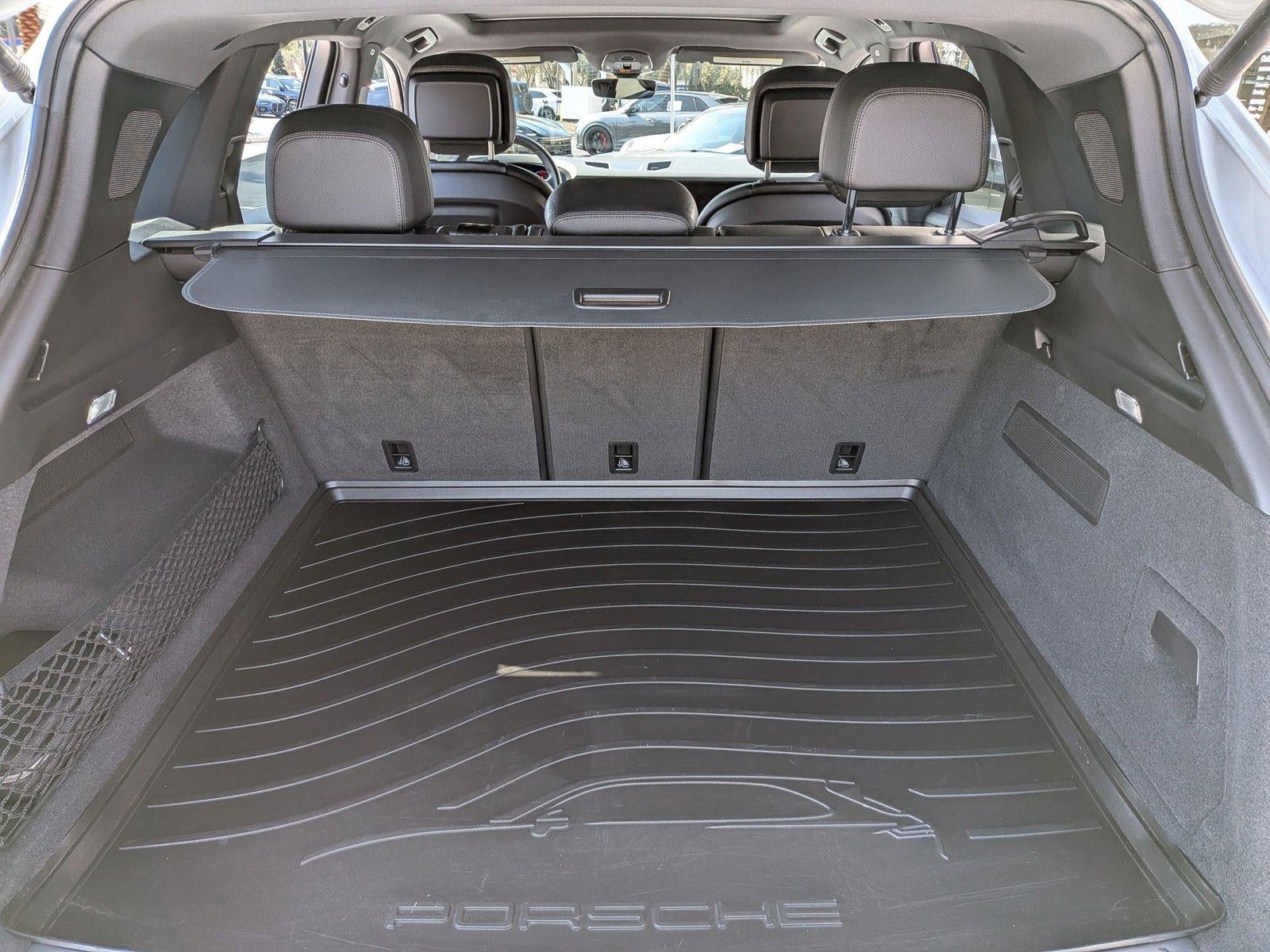 2025 Porsche Cayenne AWD