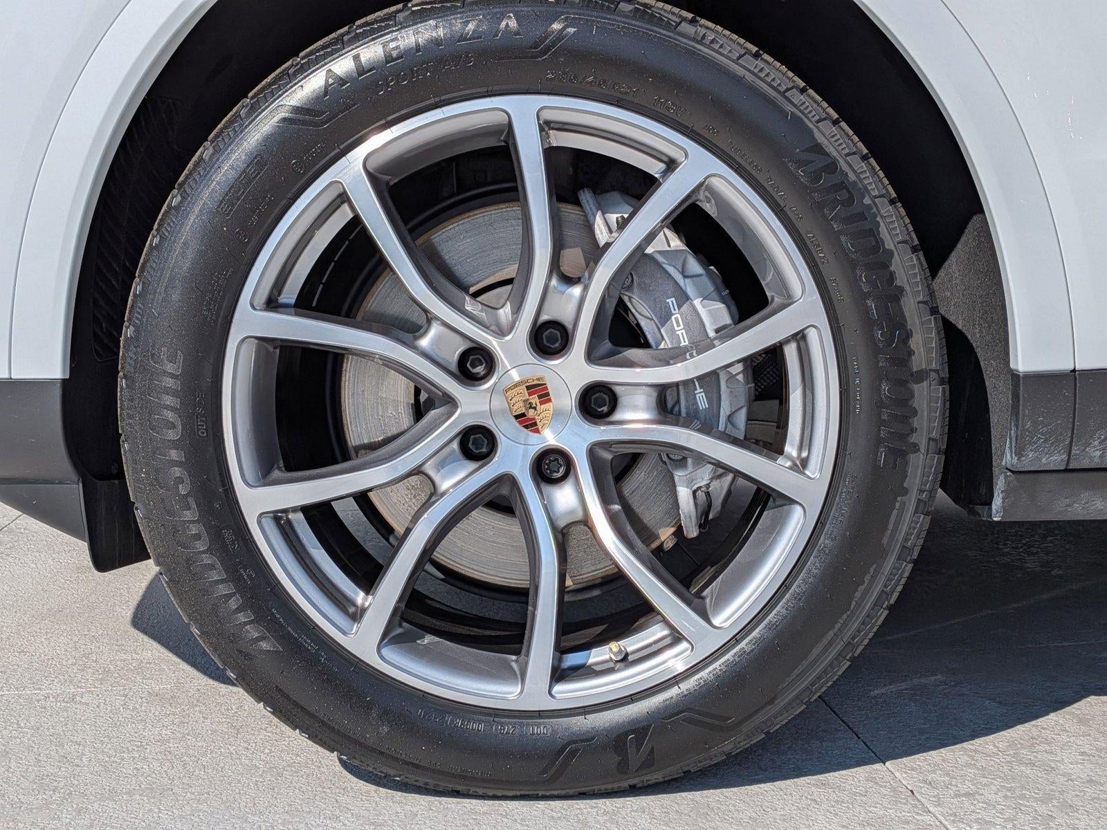 2025 Porsche Cayenne AWD