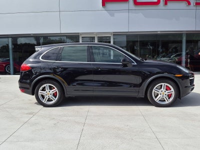2012 Porsche Cayenne AWD 4dr Turbo