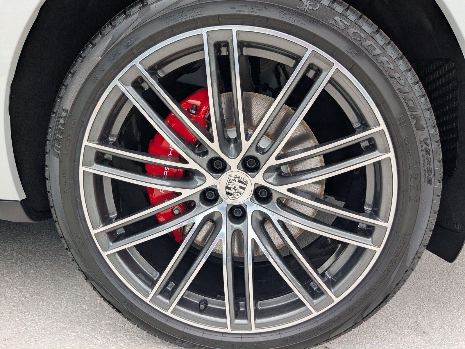 2025 Porsche Macan S AWD