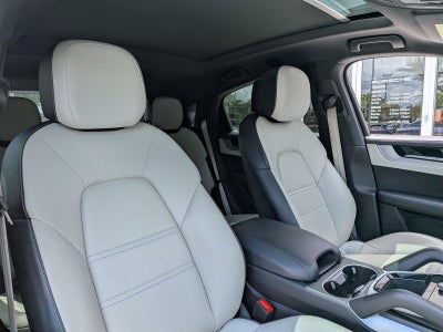 2024 Porsche Cayenne Coupe AWD