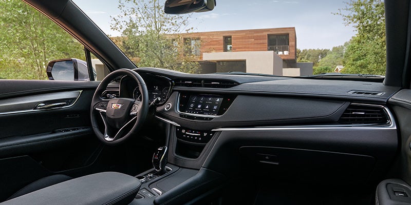 2024 Cadillac XT6 front