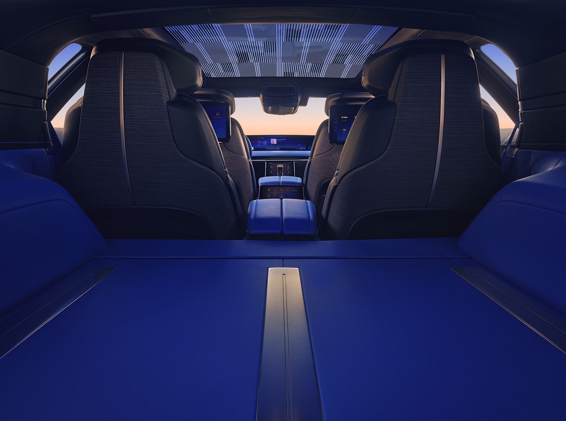 CADILLAC CELESTIQ seats img