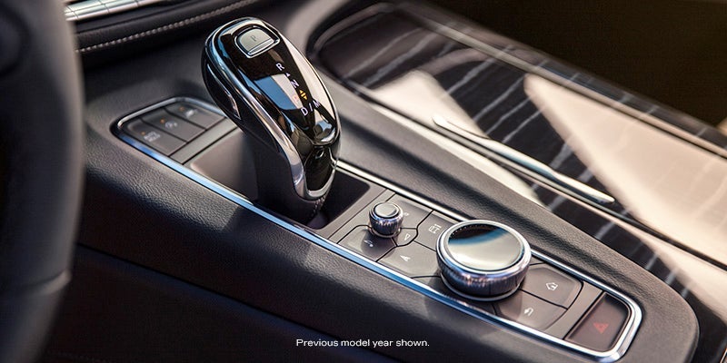 gearknob 2024 Cadillac Escalade
